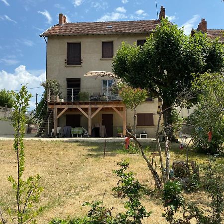 Charmant F1 avec terrasse et vue sur jardin arboré - fraicheur naturelle du rez de jardin - parking Bellerive-sur-Allier Exterior foto